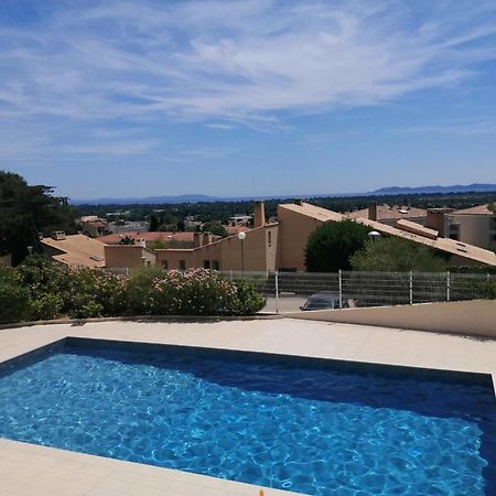 Studio dans résidence avec piscine et tennis Hyères Exterior foto