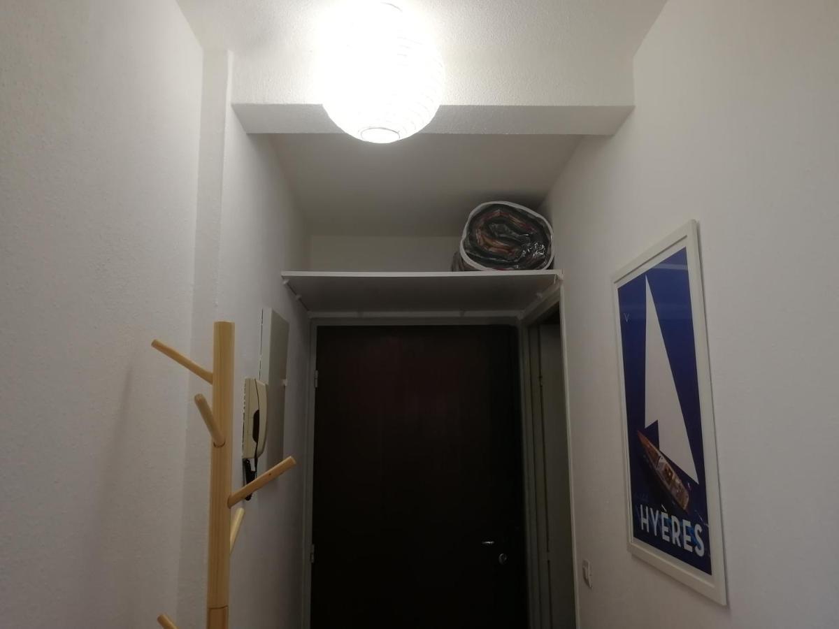 Studio dans résidence avec piscine et tennis Hyères Exterior foto