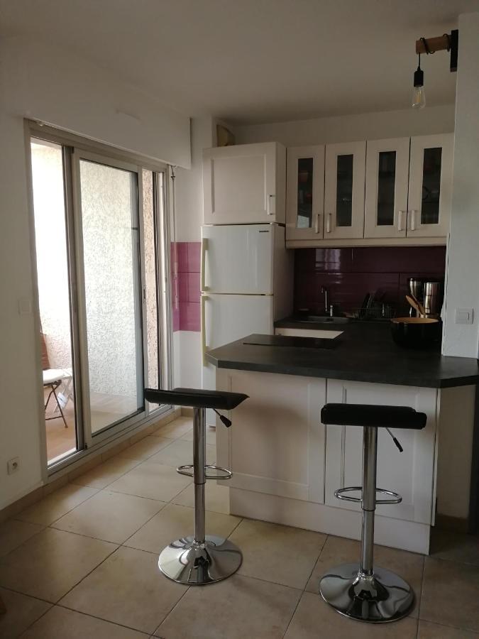 Studio dans résidence avec piscine et tennis Hyères Exterior foto