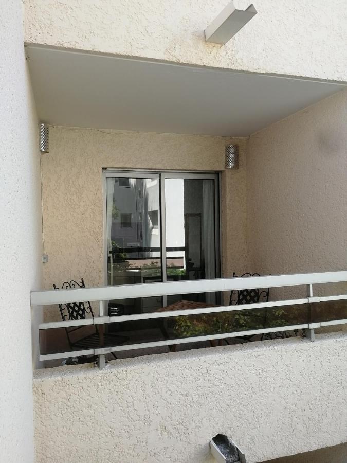 Studio dans résidence avec piscine et tennis Hyères Exterior foto