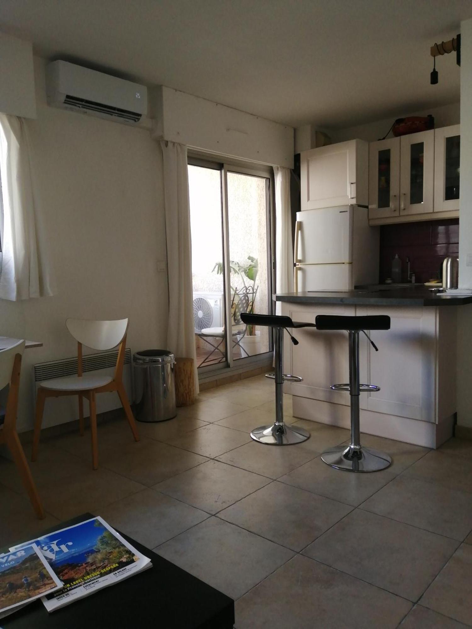 Studio dans résidence avec piscine et tennis Hyères Exterior foto