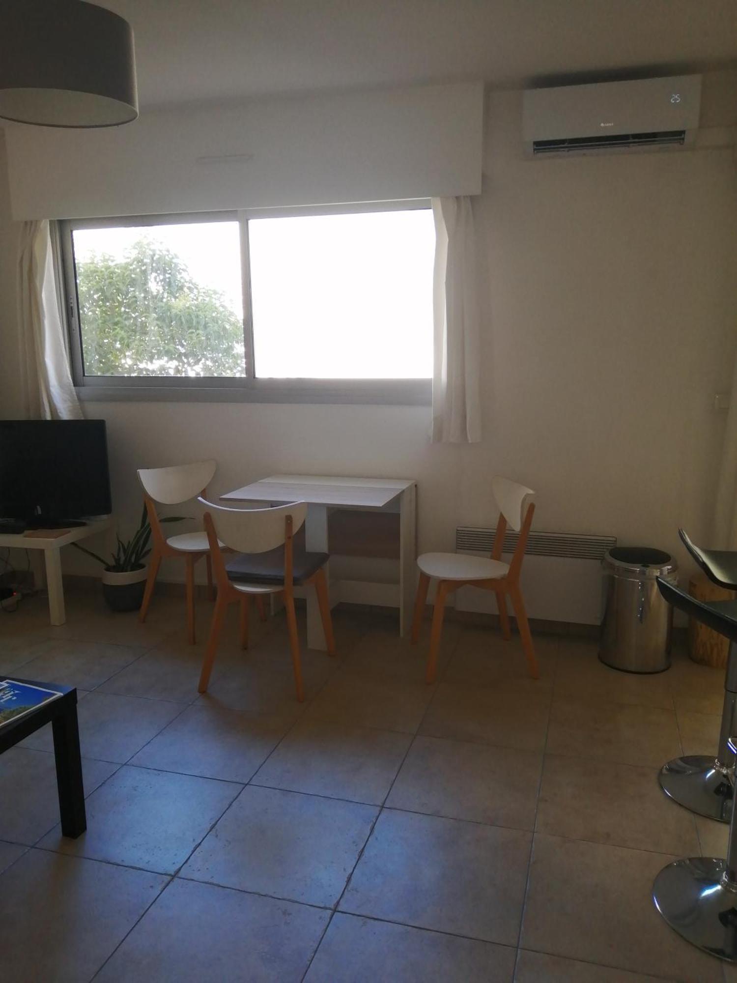 Studio dans résidence avec piscine et tennis Hyères Exterior foto