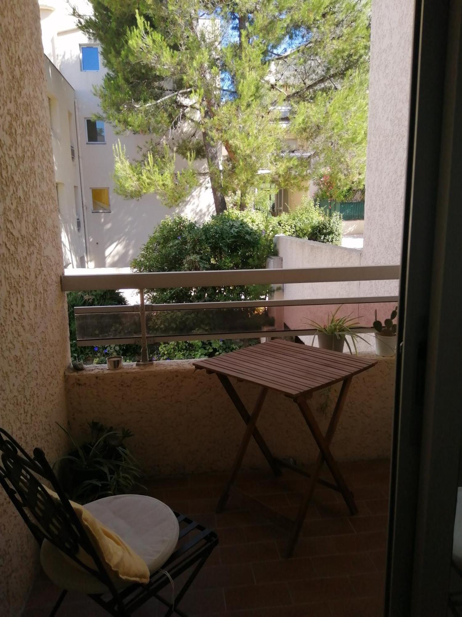 Studio dans résidence avec piscine et tennis Hyères Exterior foto