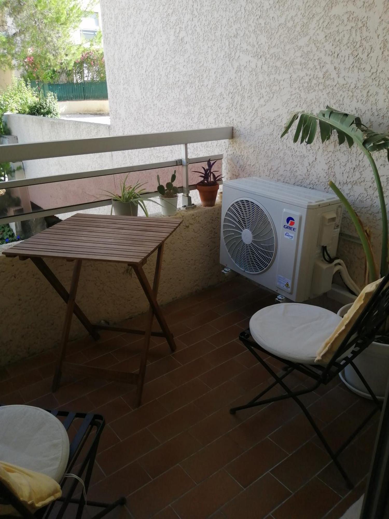 Studio dans résidence avec piscine et tennis Hyères Exterior foto